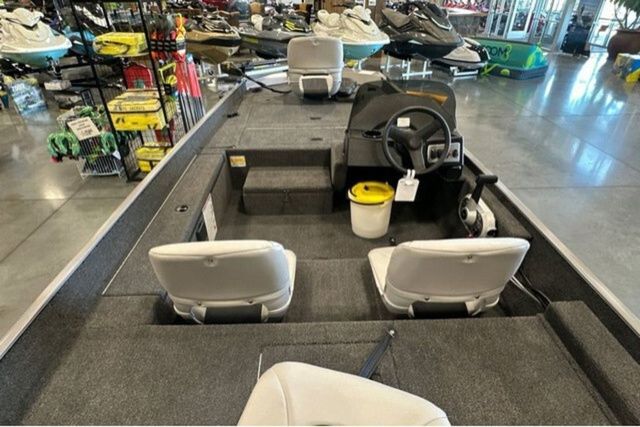 2026 Crestliner Storm - 10
