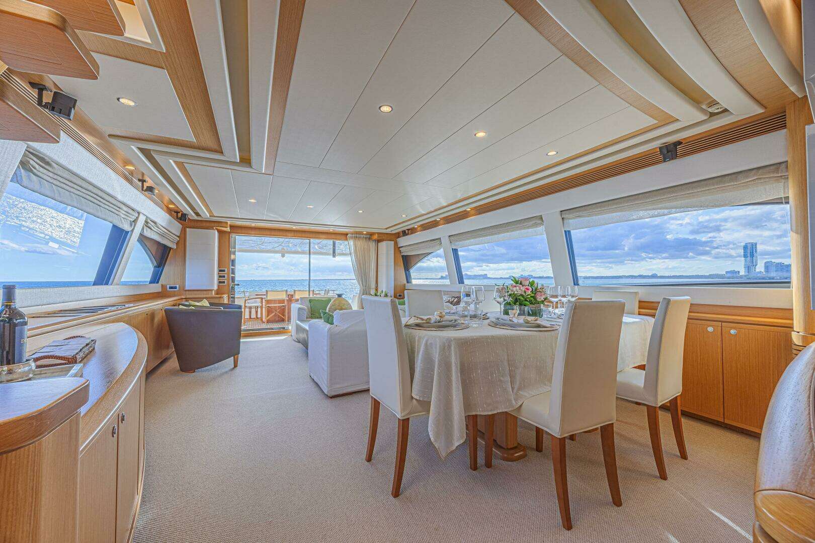 2011 Ferretti Yachts 830 - Image 40