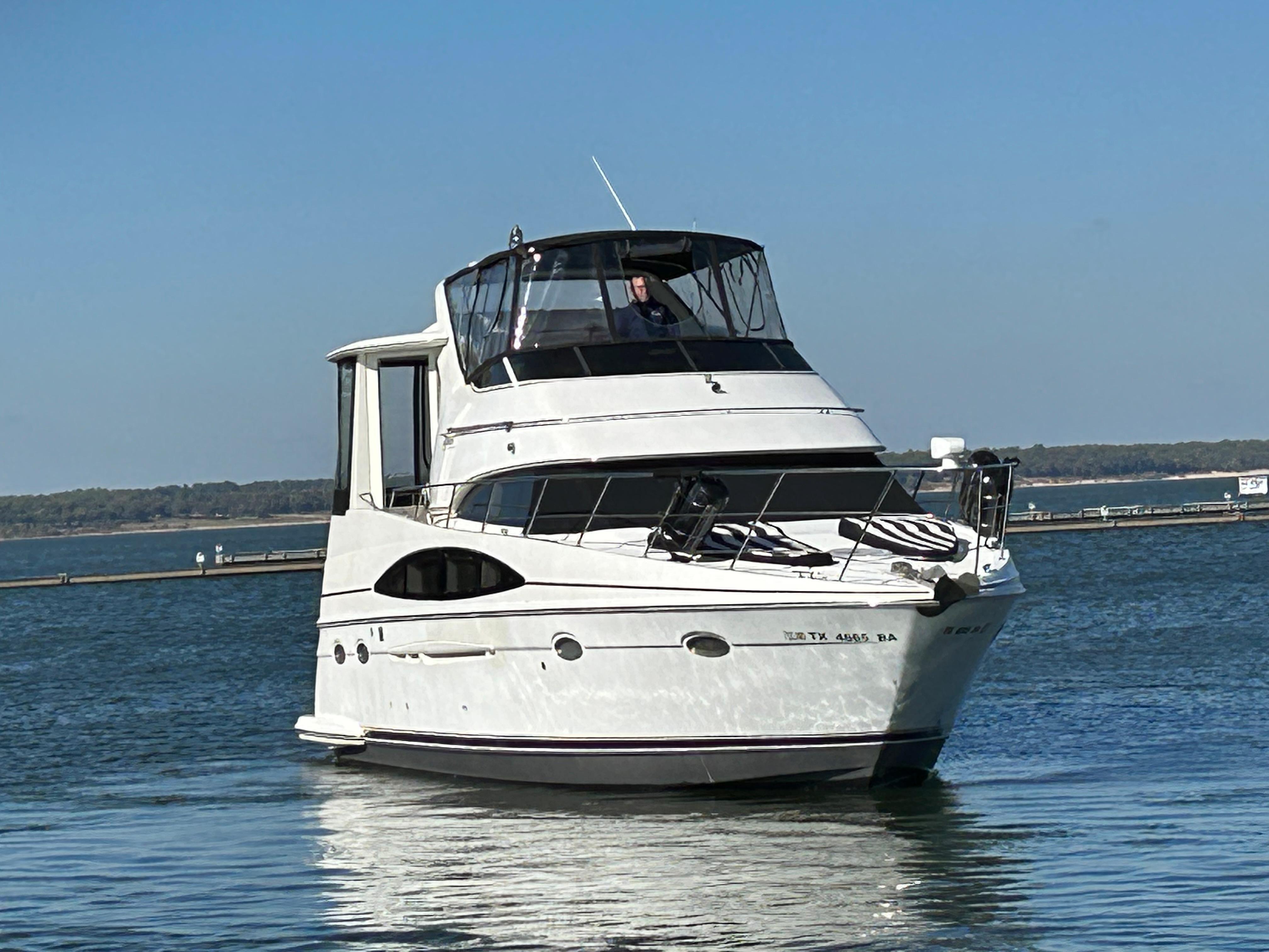 2000 Carver 396 Motor Yacht