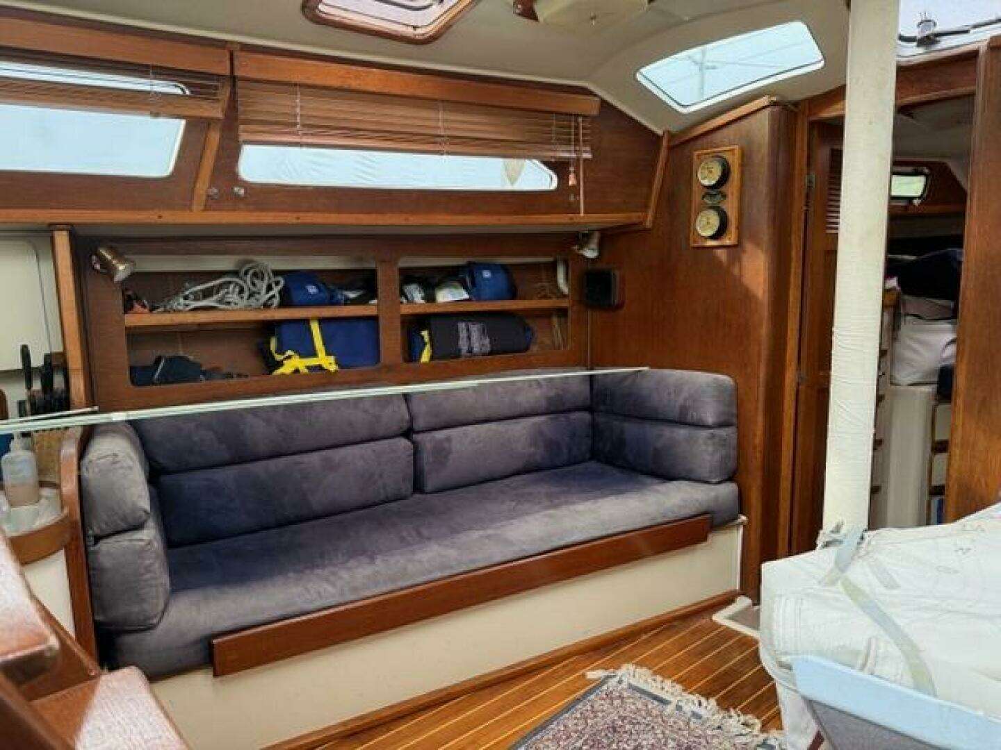 1987 Irwin 38 - Image 30