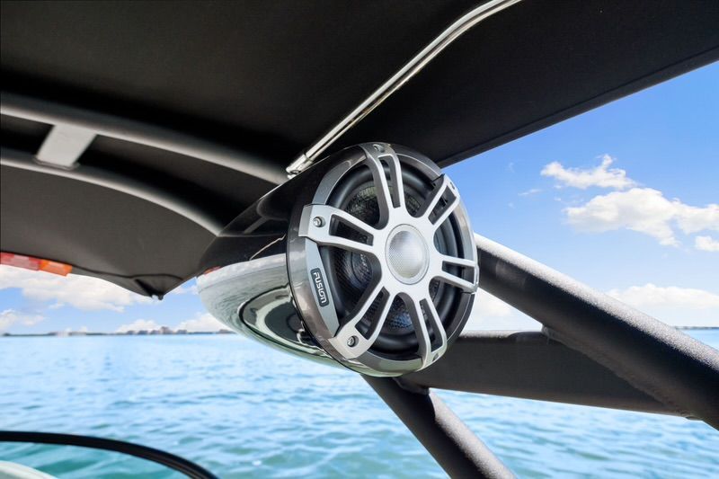 2025 Sea Ray SDX 250 Outboard - 27