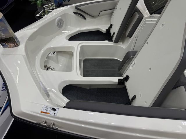 2026 Yamaha Boats SX190 - 23