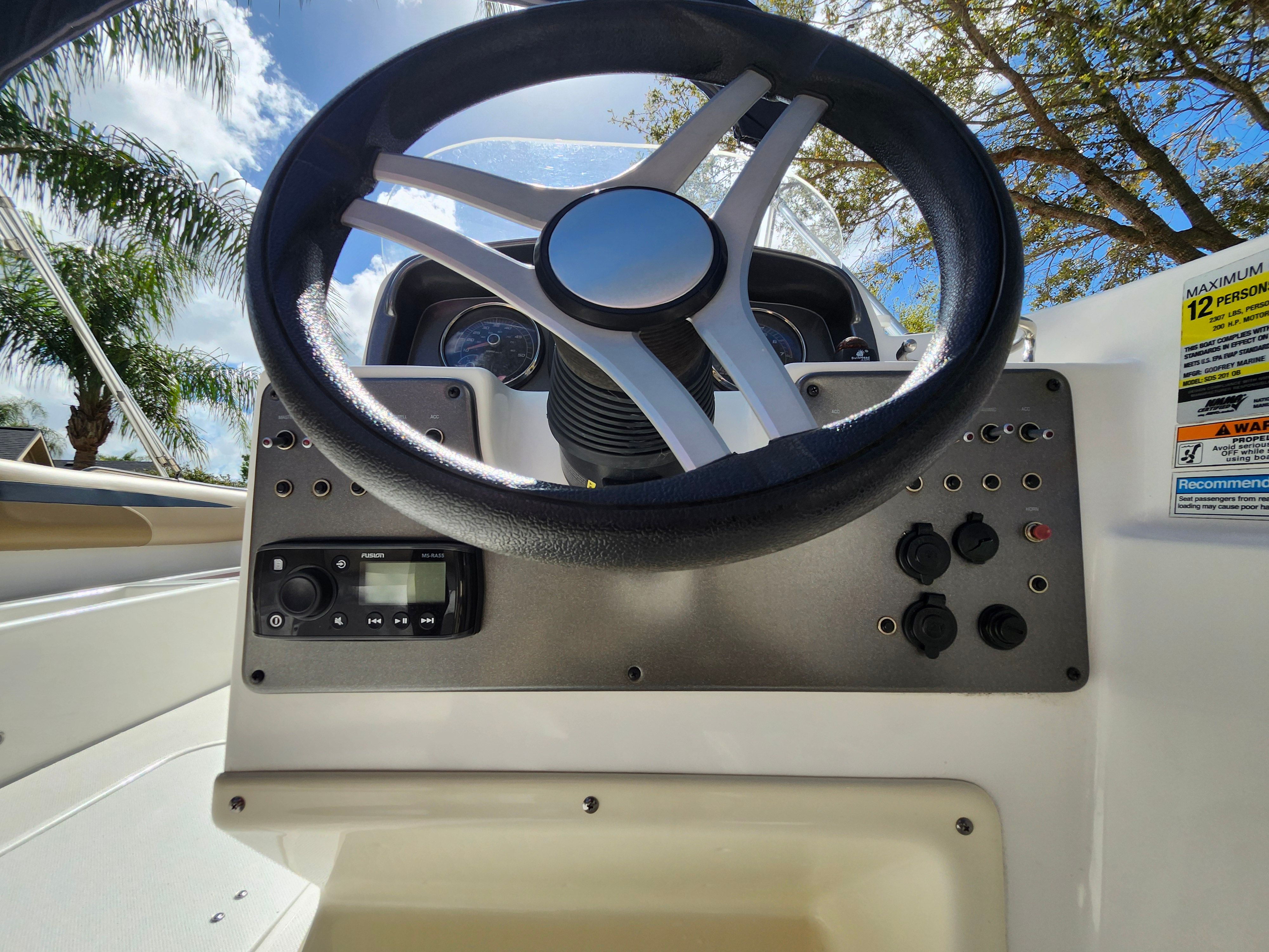 2021 Hurricane SunDeck 201 OB - 15