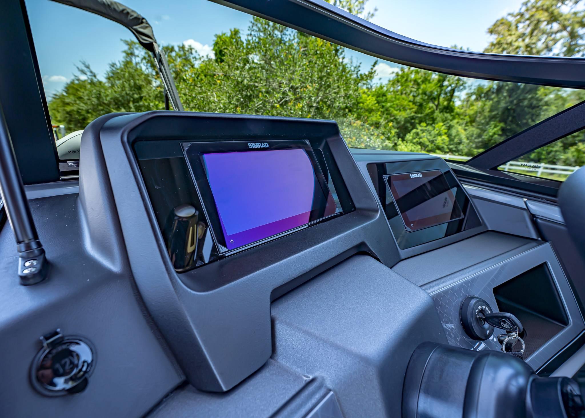 2025 Tahoe Pontoon Grand Tahoe LTD Elite Windshield - 23