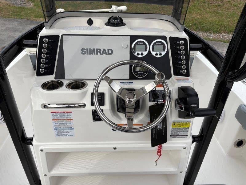 2025 Robalo 226 Cayman - 83