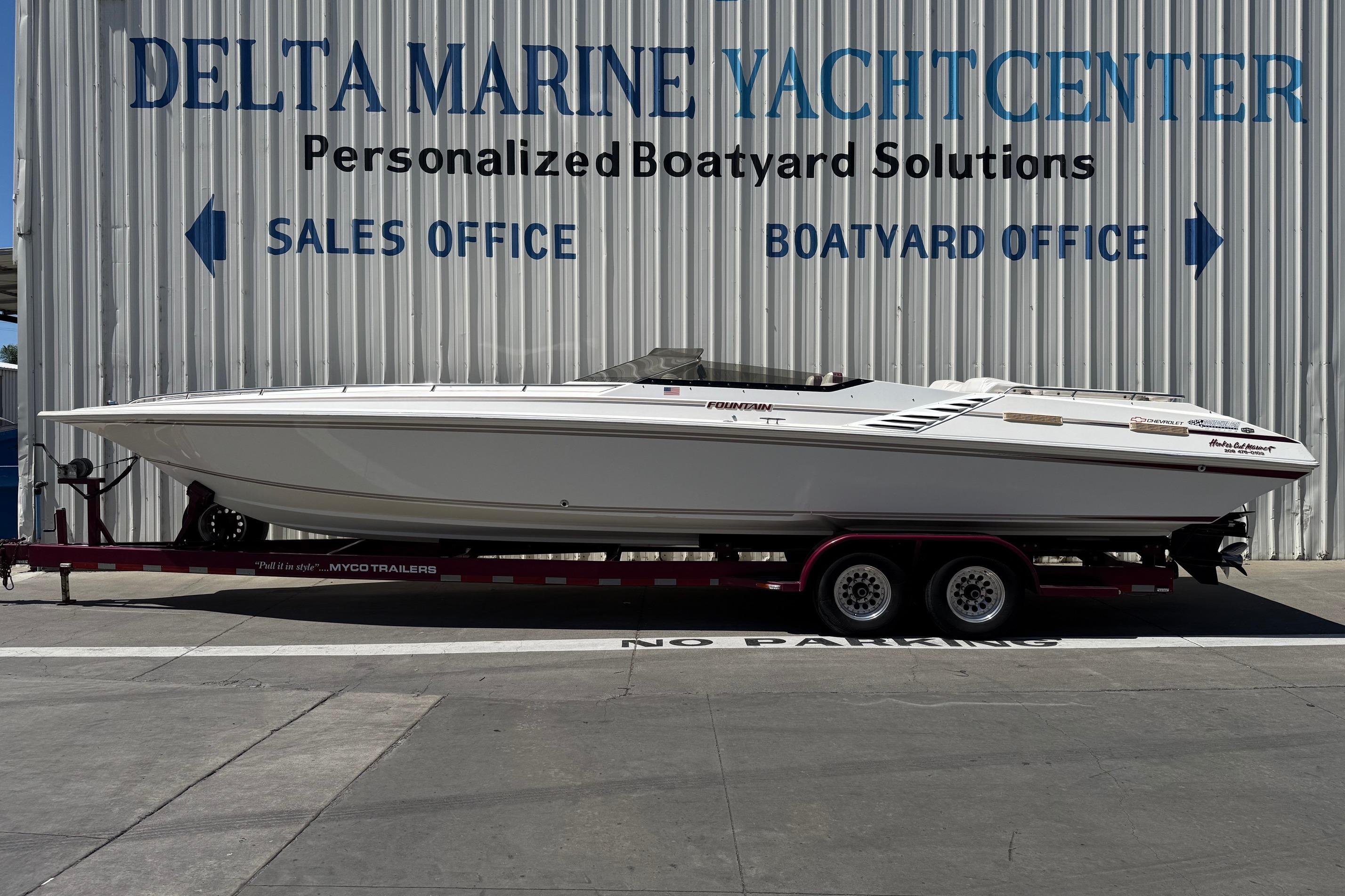 1998 Fountain 35 Lightning