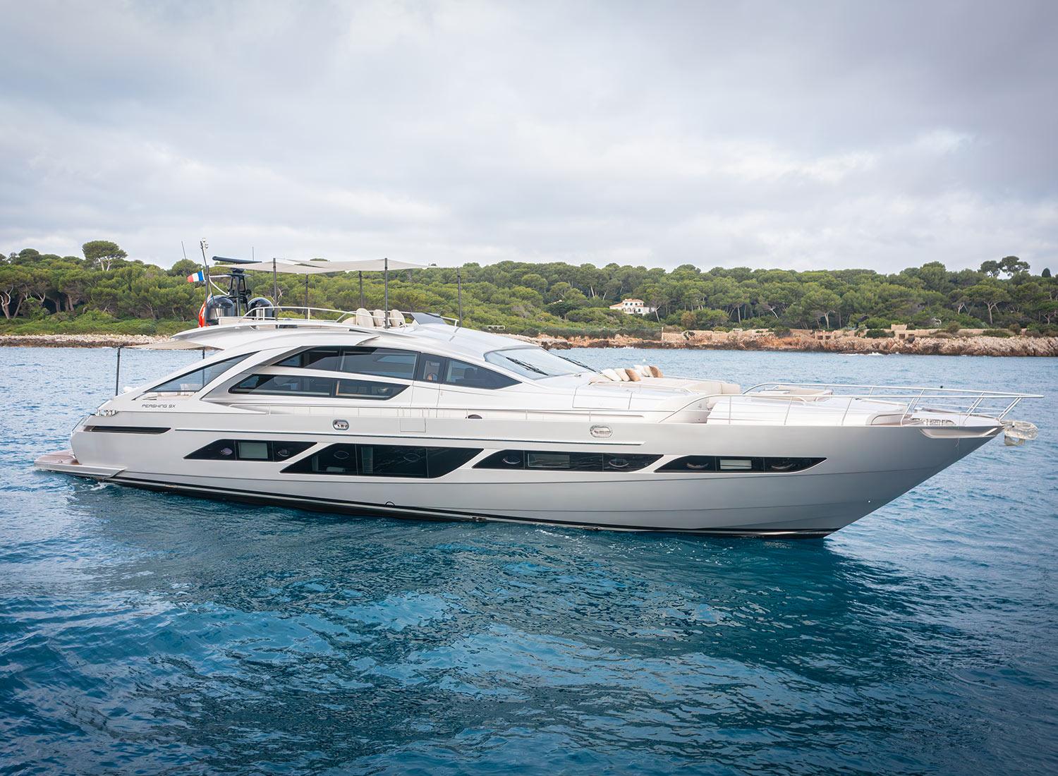 2021 Pershing 9X