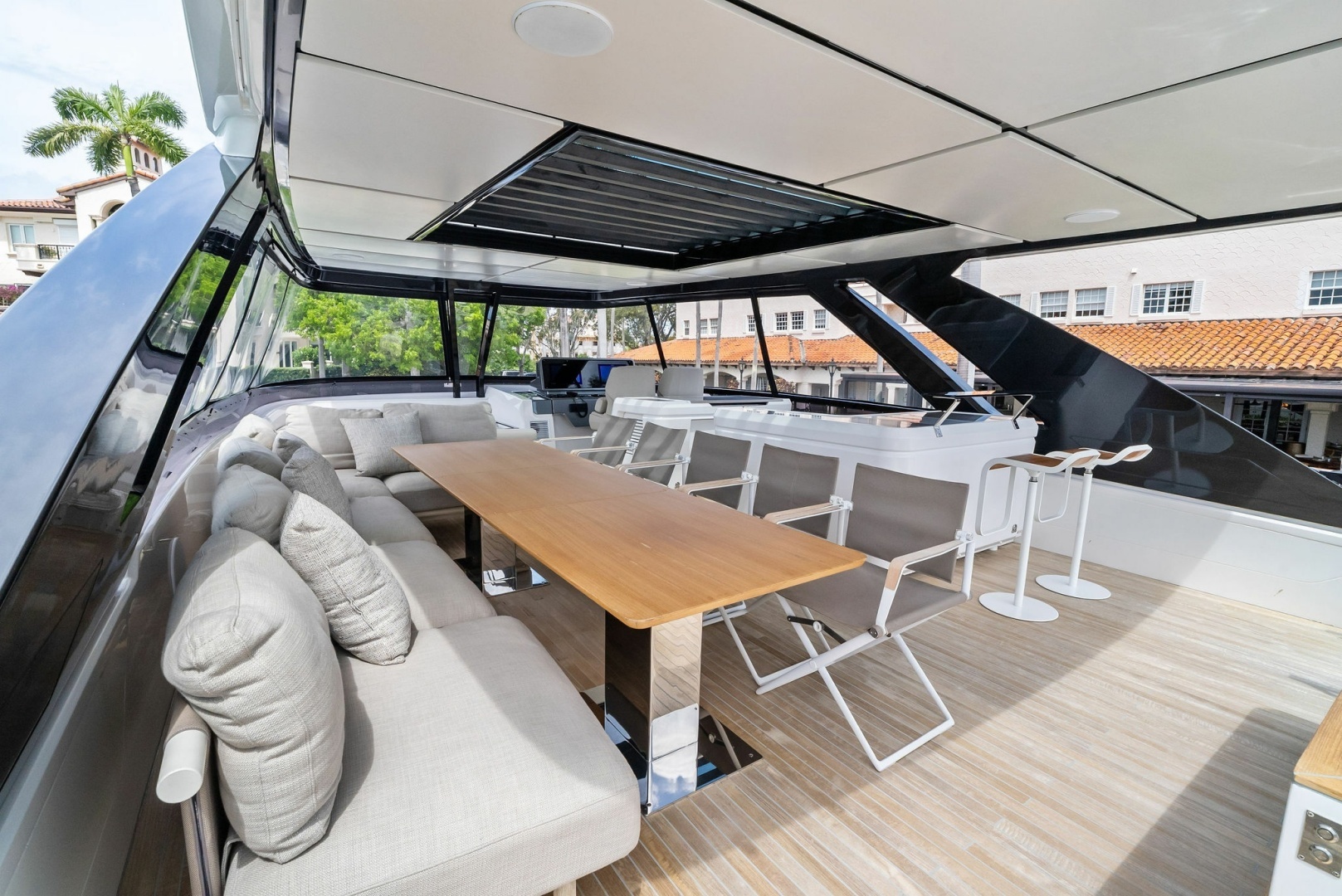 2023 Ferretti Yachts 860 - Image 23