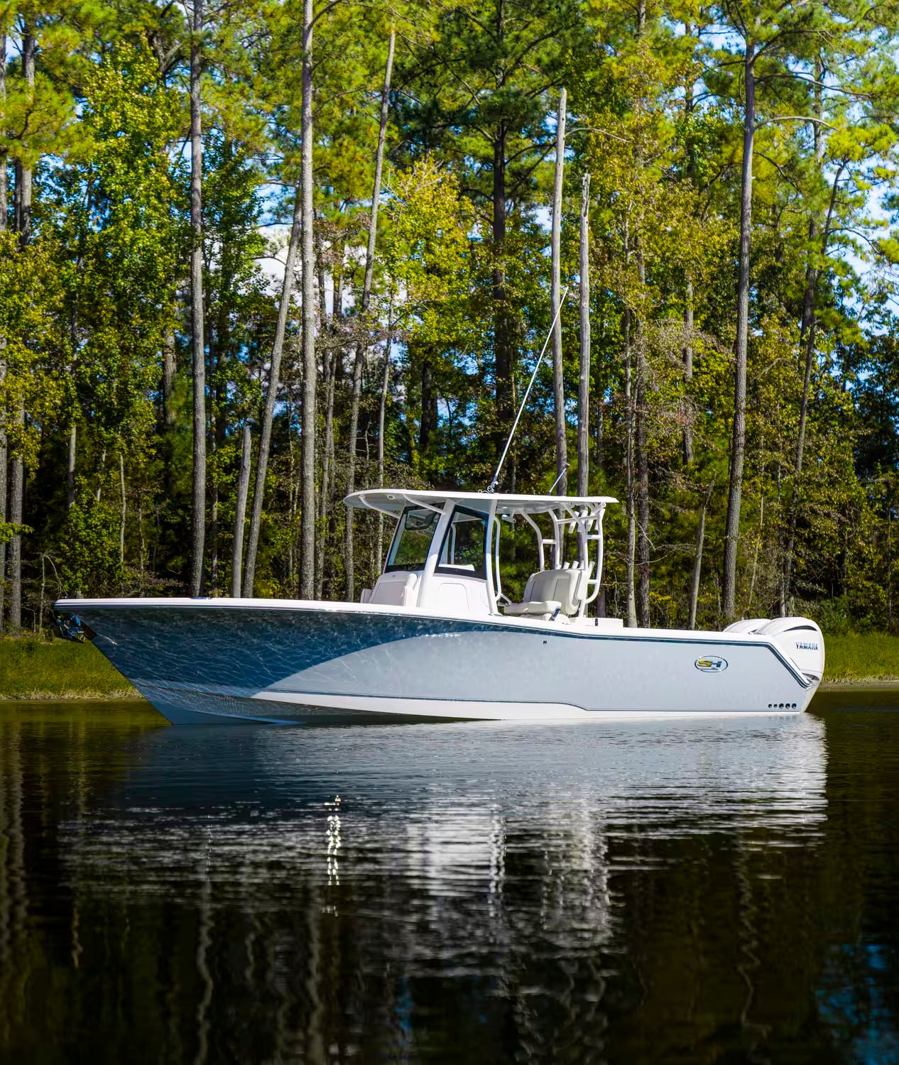 2027 Sea Hunt Gamefish 28 Coffin Box - 2