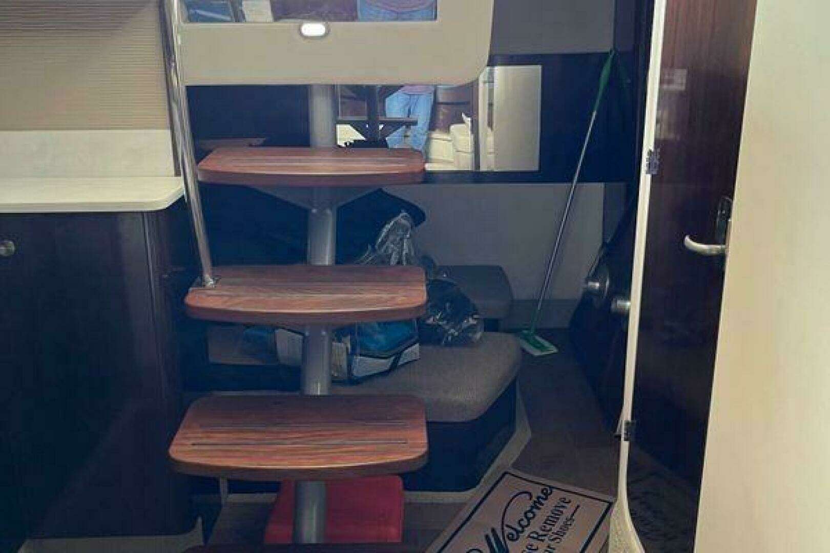 2017 Sea Ray Sundancer 350 - Image 18