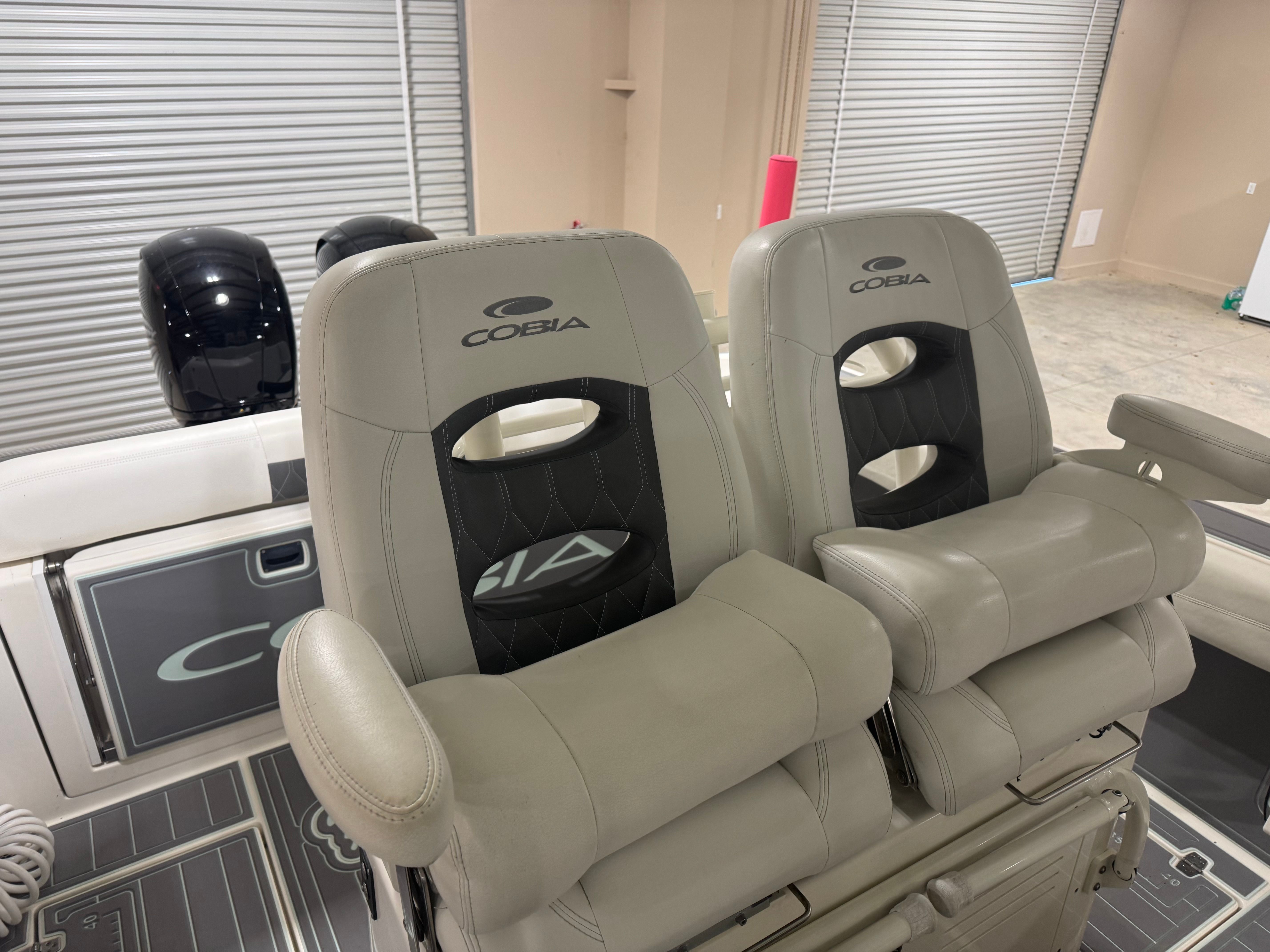 2021 Cobia 262 Center Console - 12