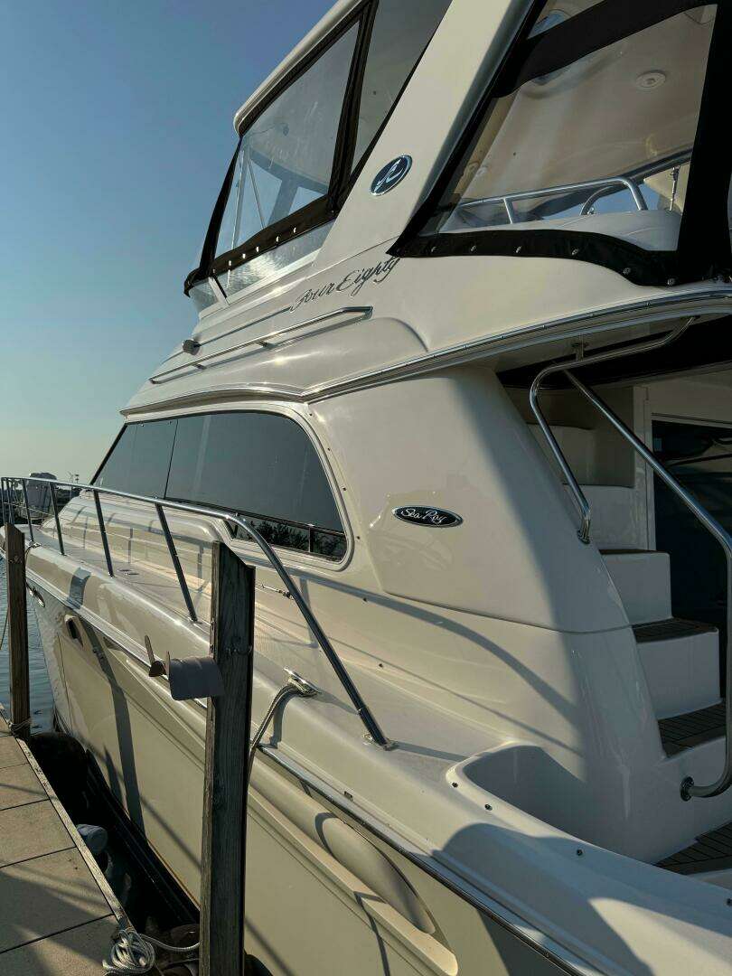 1998 Sea Ray 480 Sedan Bridge - Image 6