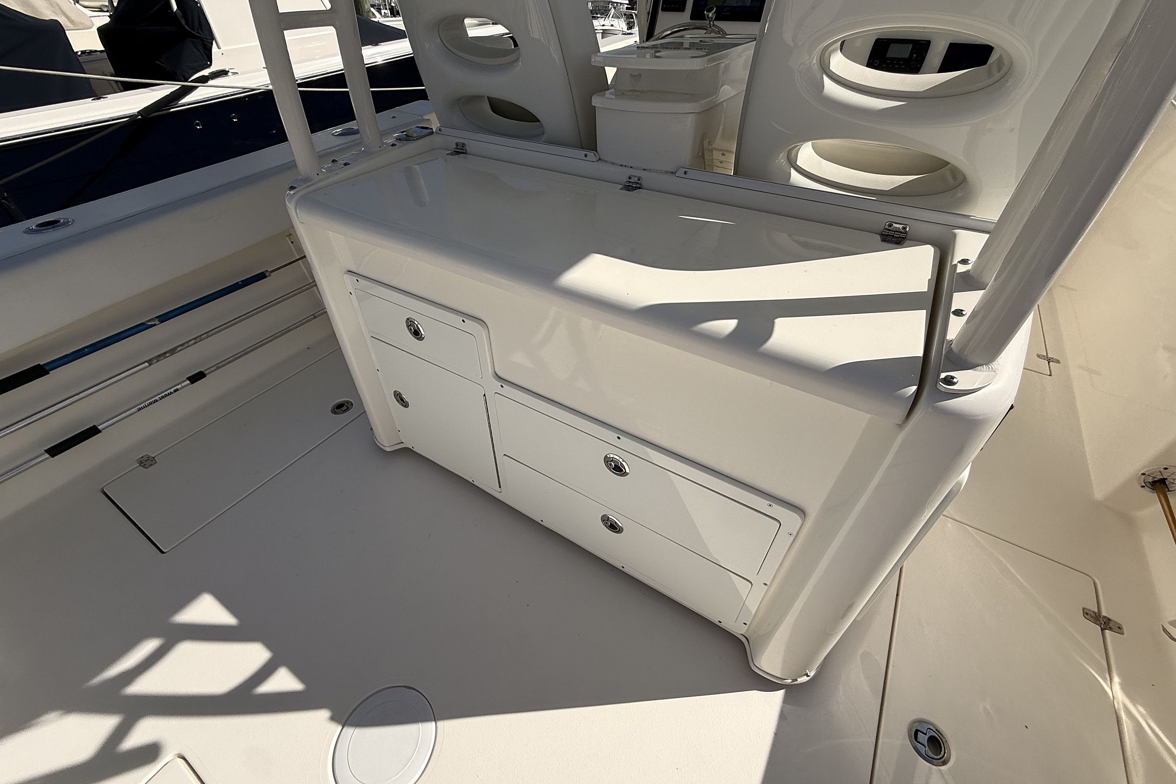 2015 Cobia Center Console 344 - 12