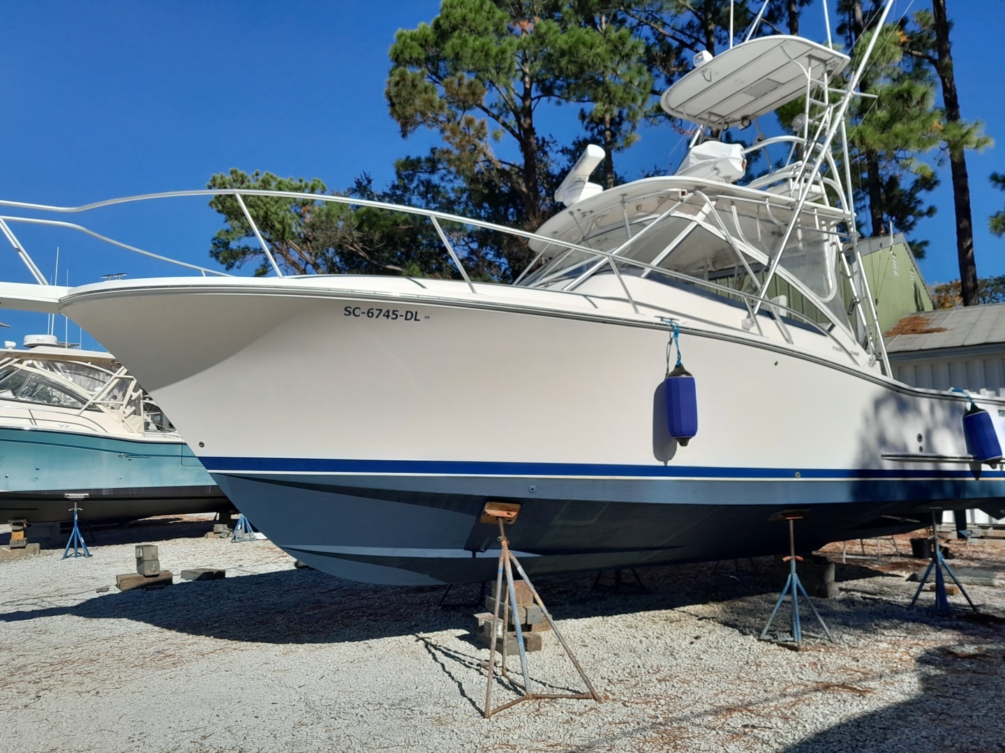 2007 Luhrs 31 Open - Image 4