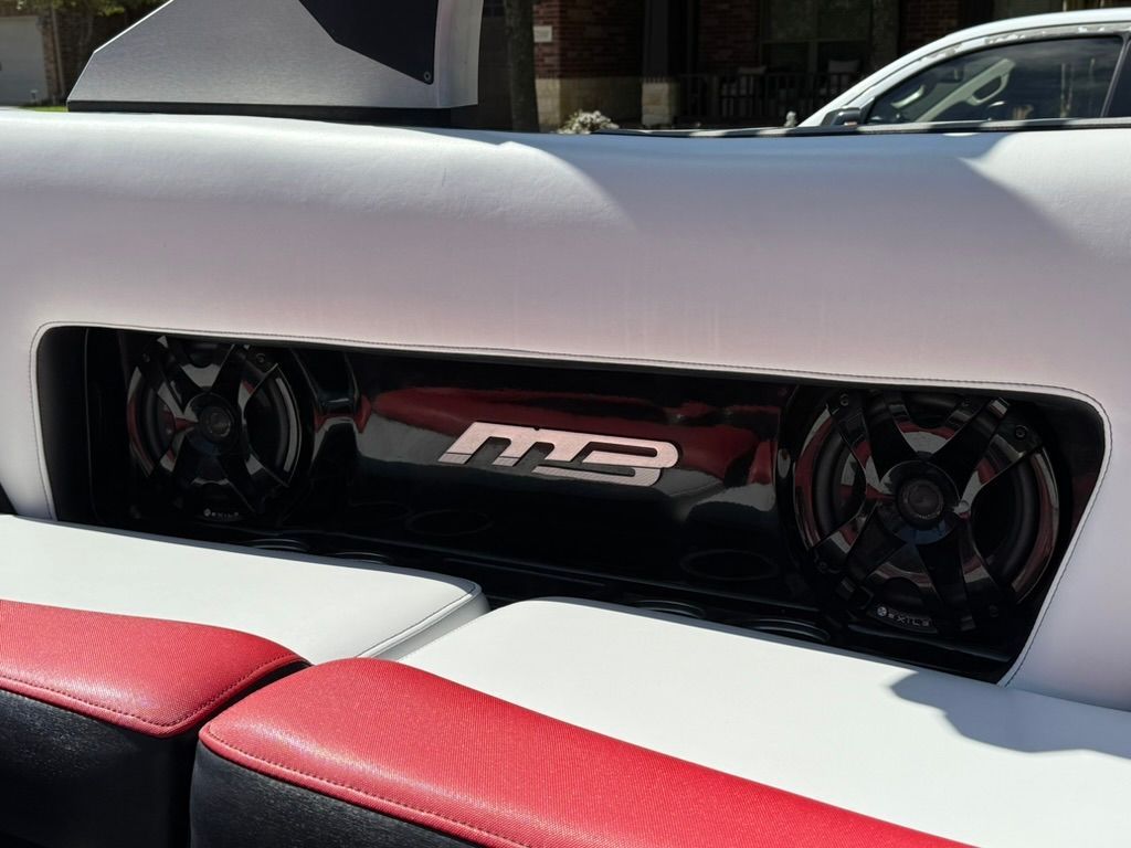 2018 MB B-52 23 - 16