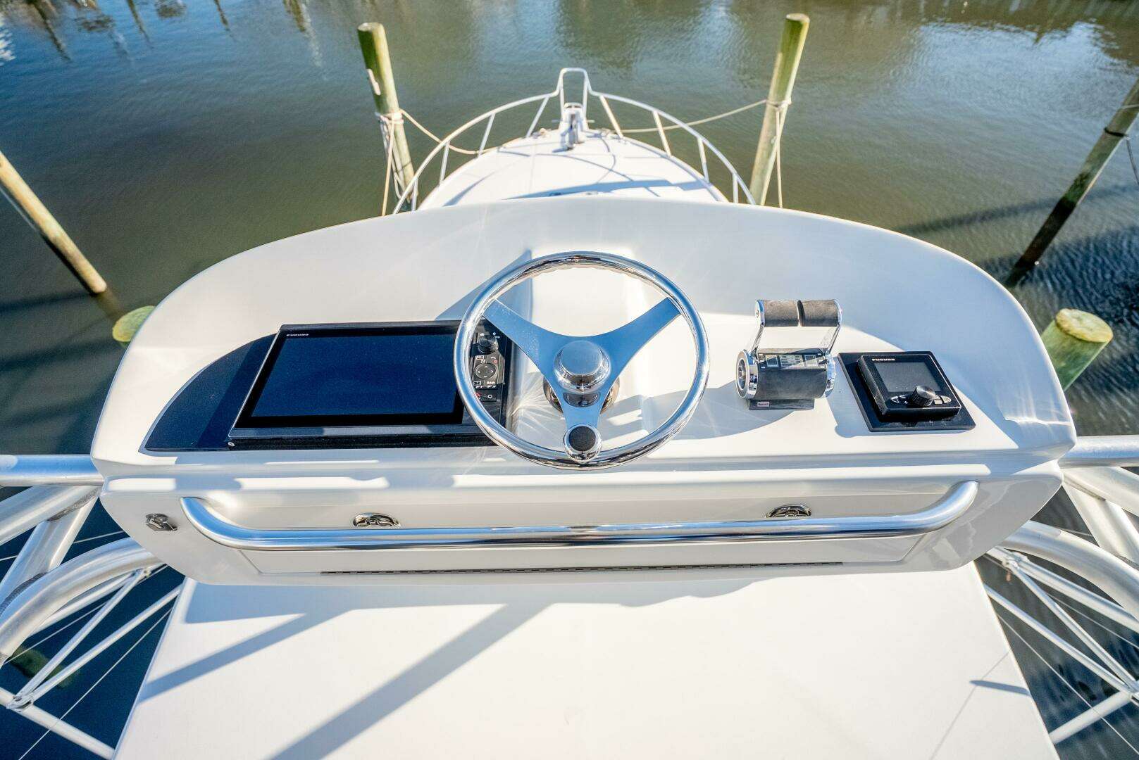2007 Cabo 40 Express - Image 18