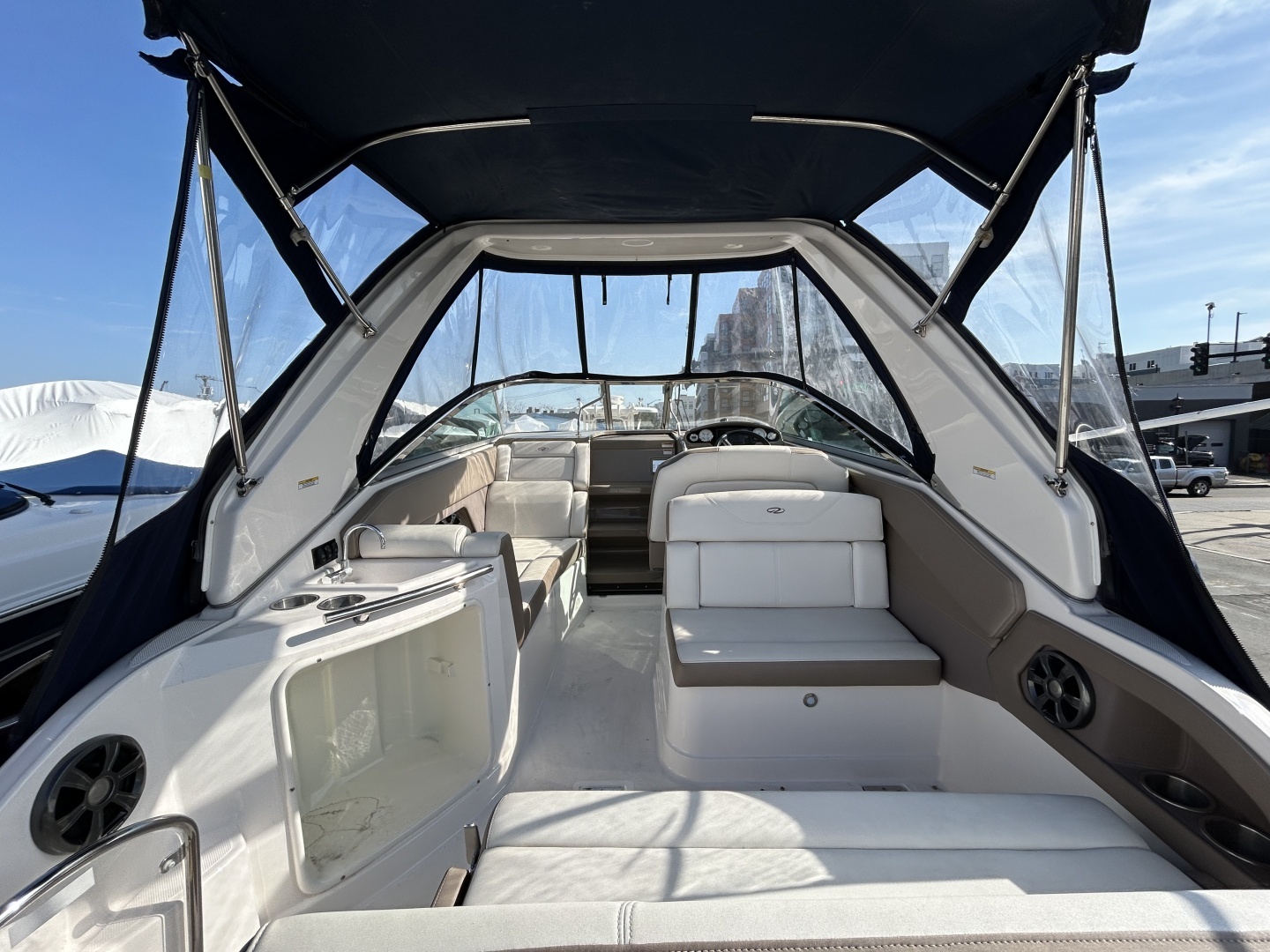 2017 Regal 28 Express - Image 3