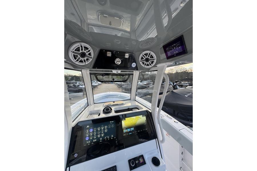 2026 Sportsman Open 282 Center Console dashboard with advanced navigation and audio systems.
