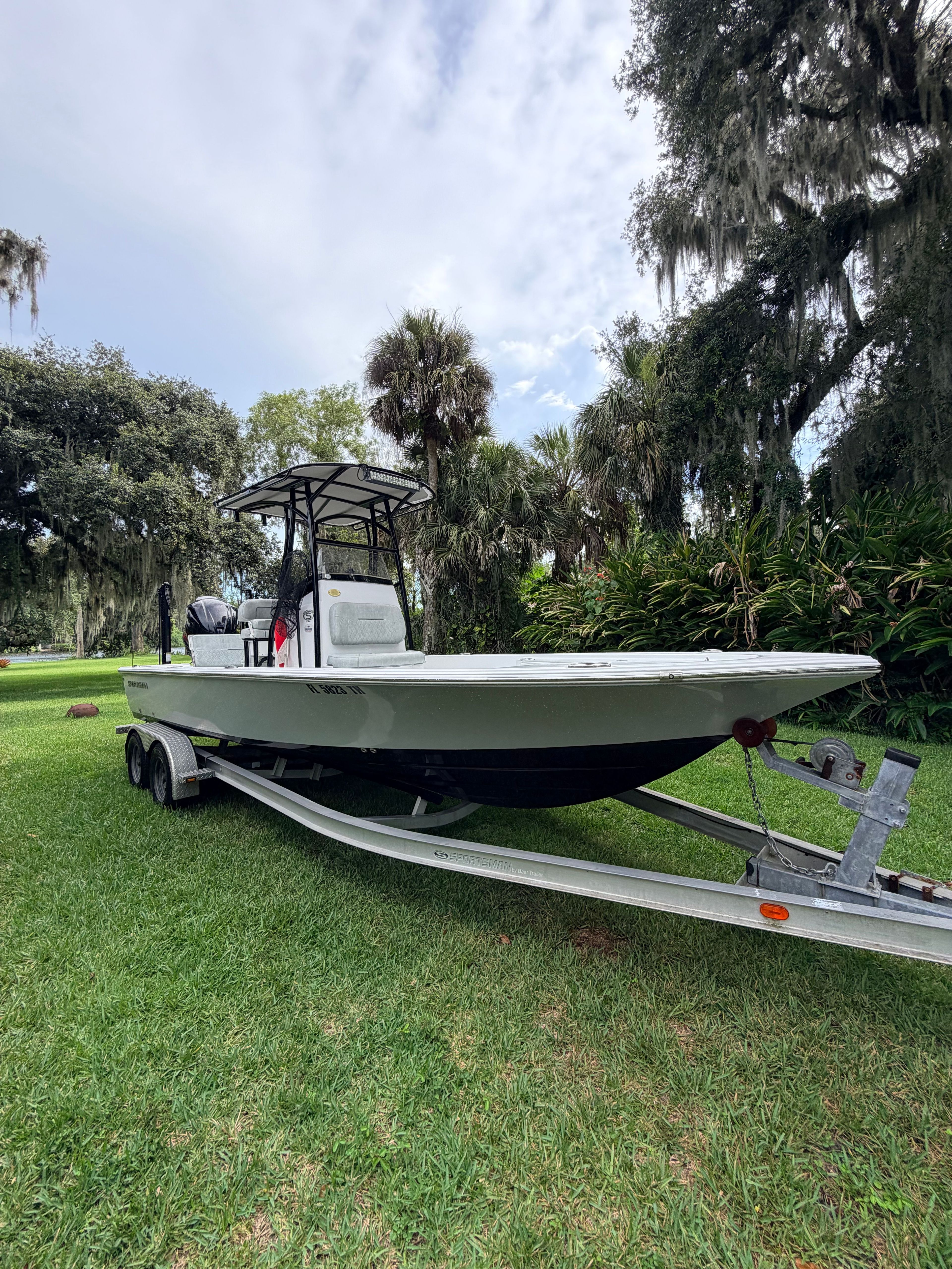 2019 Sportsman Tournament 234 Bay Boat - 2