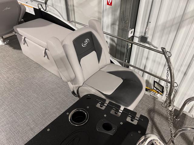 2025 BARLETTA BOATS Aria A22CC - 6