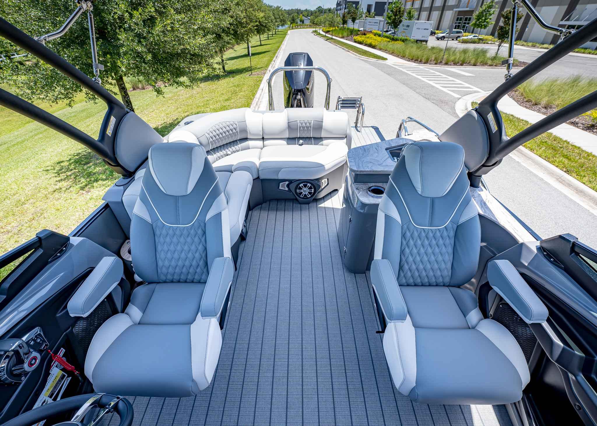 2025 Tahoe Pontoon Grand Tahoe LTD Elite Windshield - 17