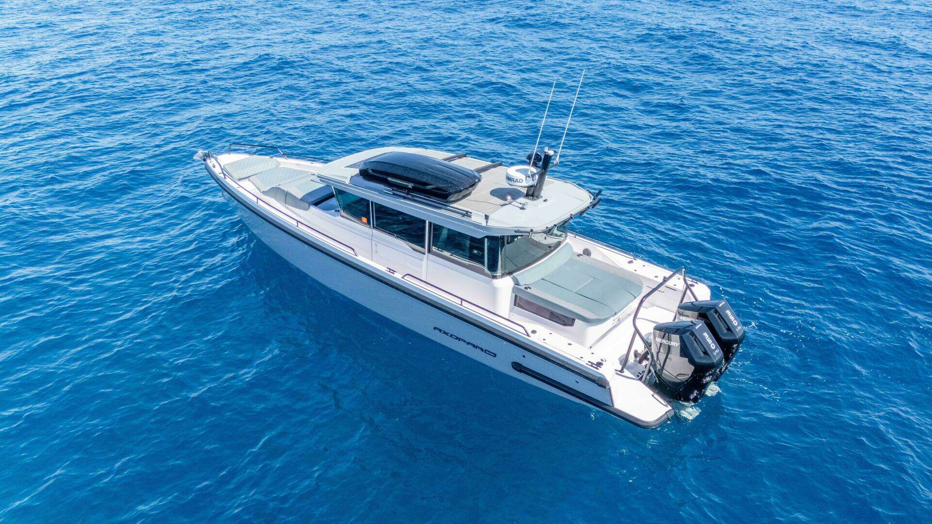 2024 Axopar 37 XC Cross Cabin - Image 4