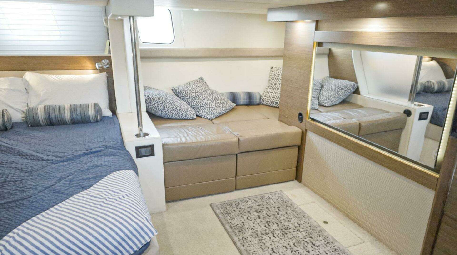 2014 Cruisers Yachts 45 Cantius - Image 58