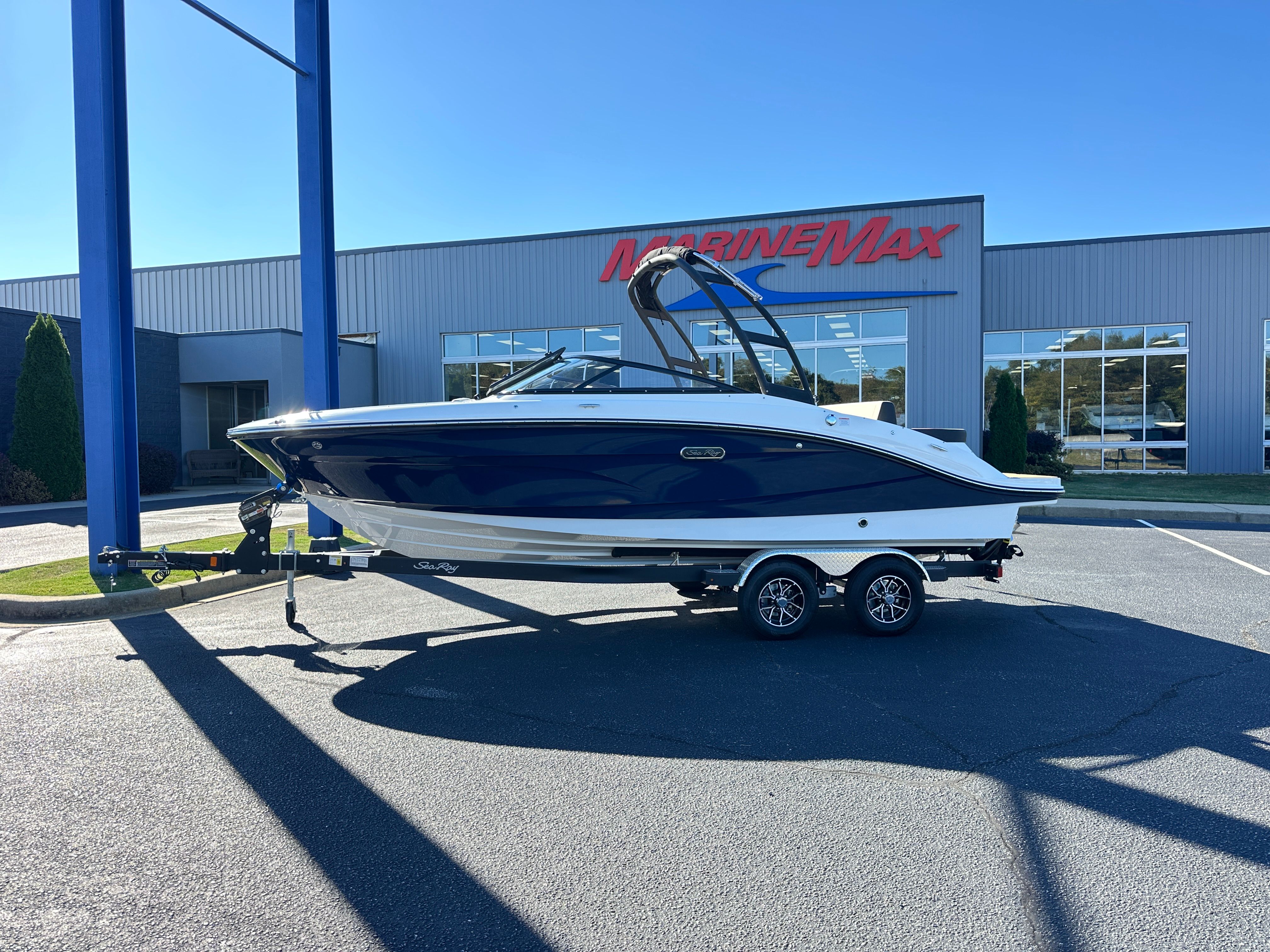 2026 Sea Ray SPX 210