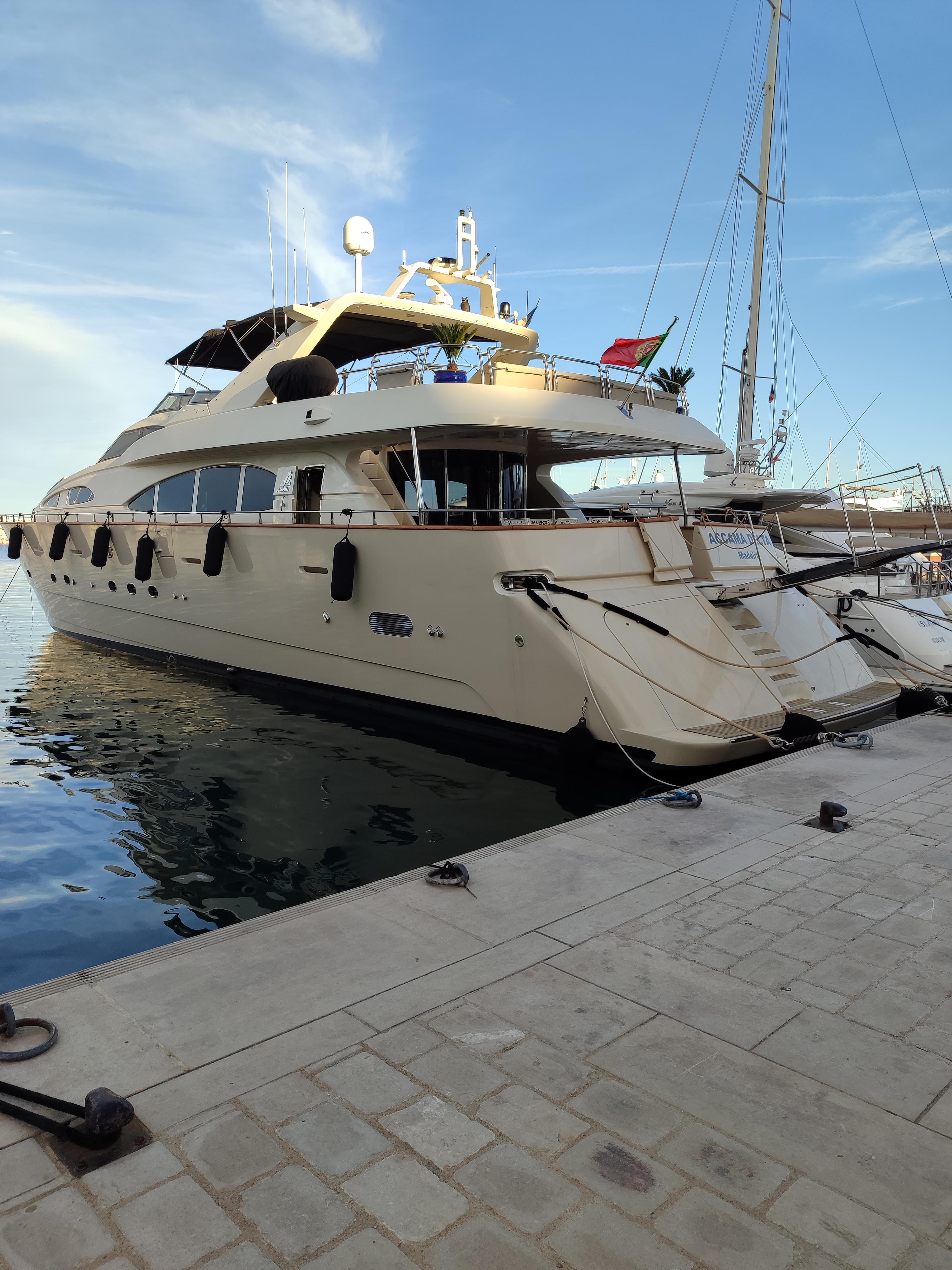 1999 Azimut 100 Jumbo