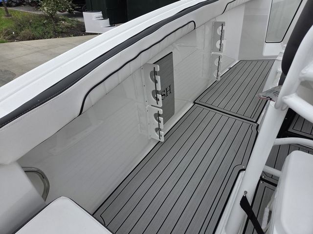2026 Yamaha Boats 255 FSH Sport E - 27