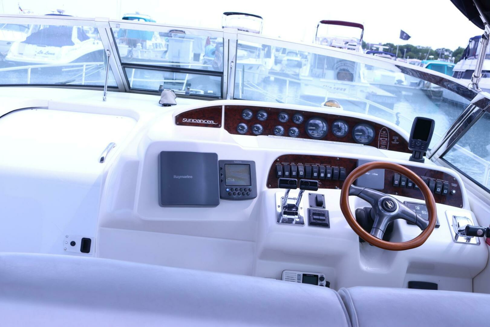 1996 Sea Ray Sundancer - Image 15