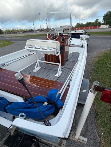 1978 Boston Whaler 17 Montauk - 9