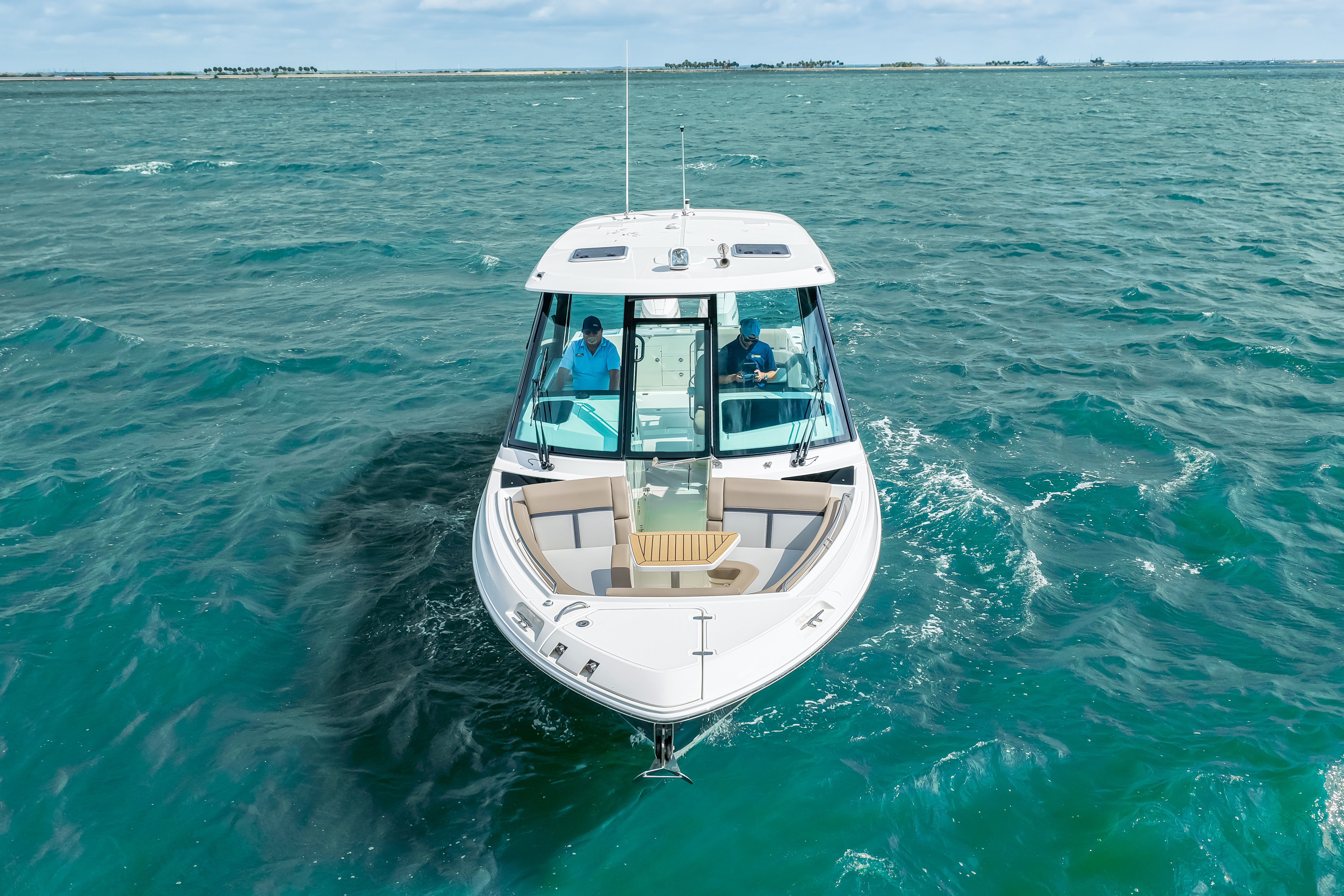 2026 Boston Whaler 330 Vantage - 17