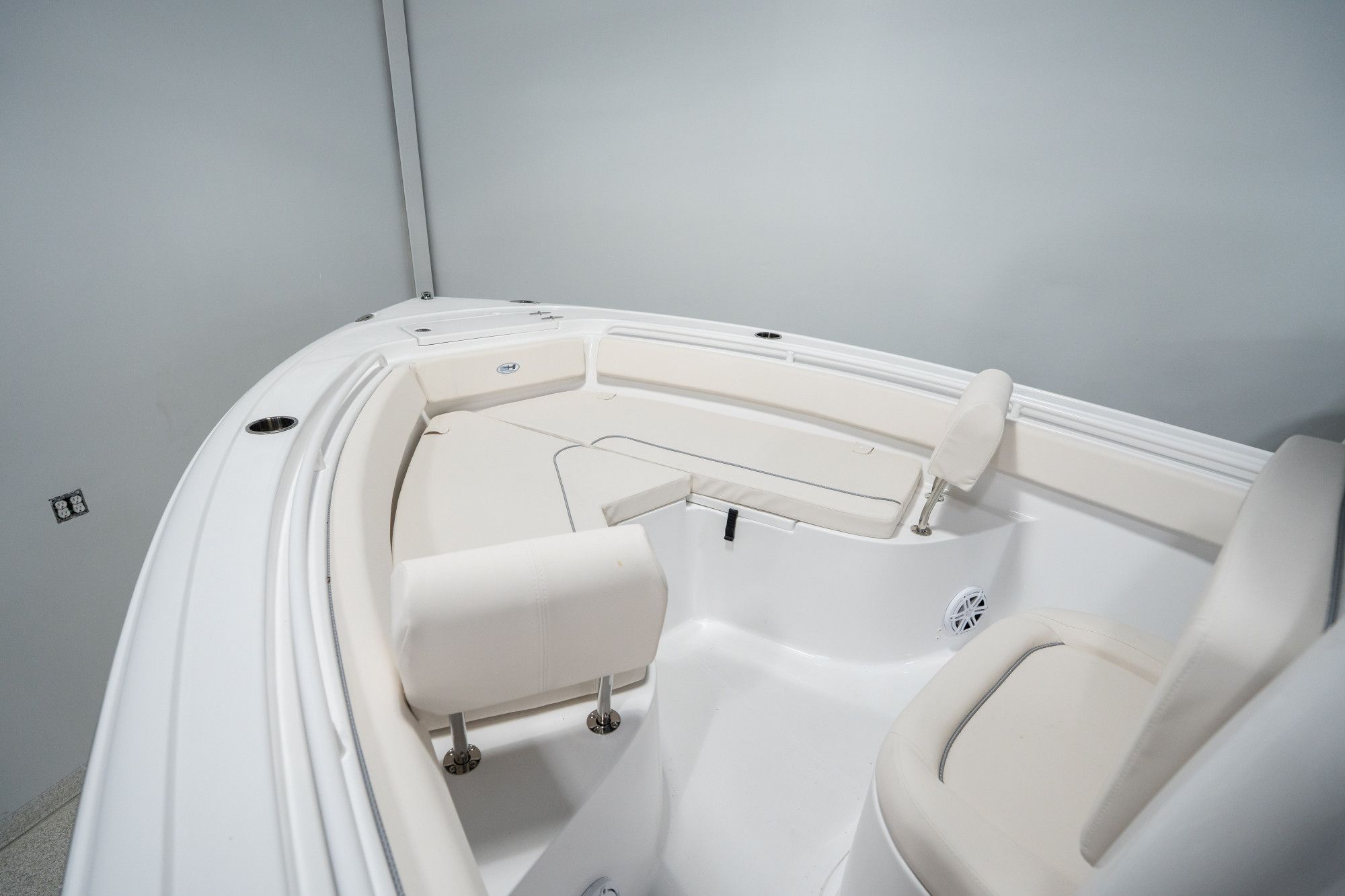 2026 Sea Hunt Ultra 245 SE - 19