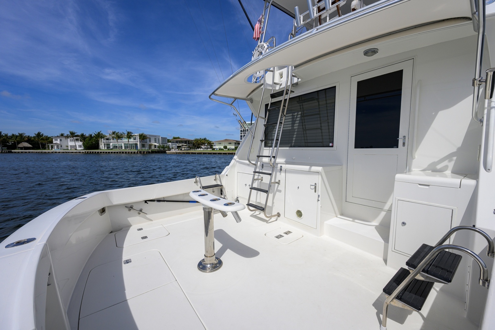 1992 Hatteras 46 Convertible - Image 18