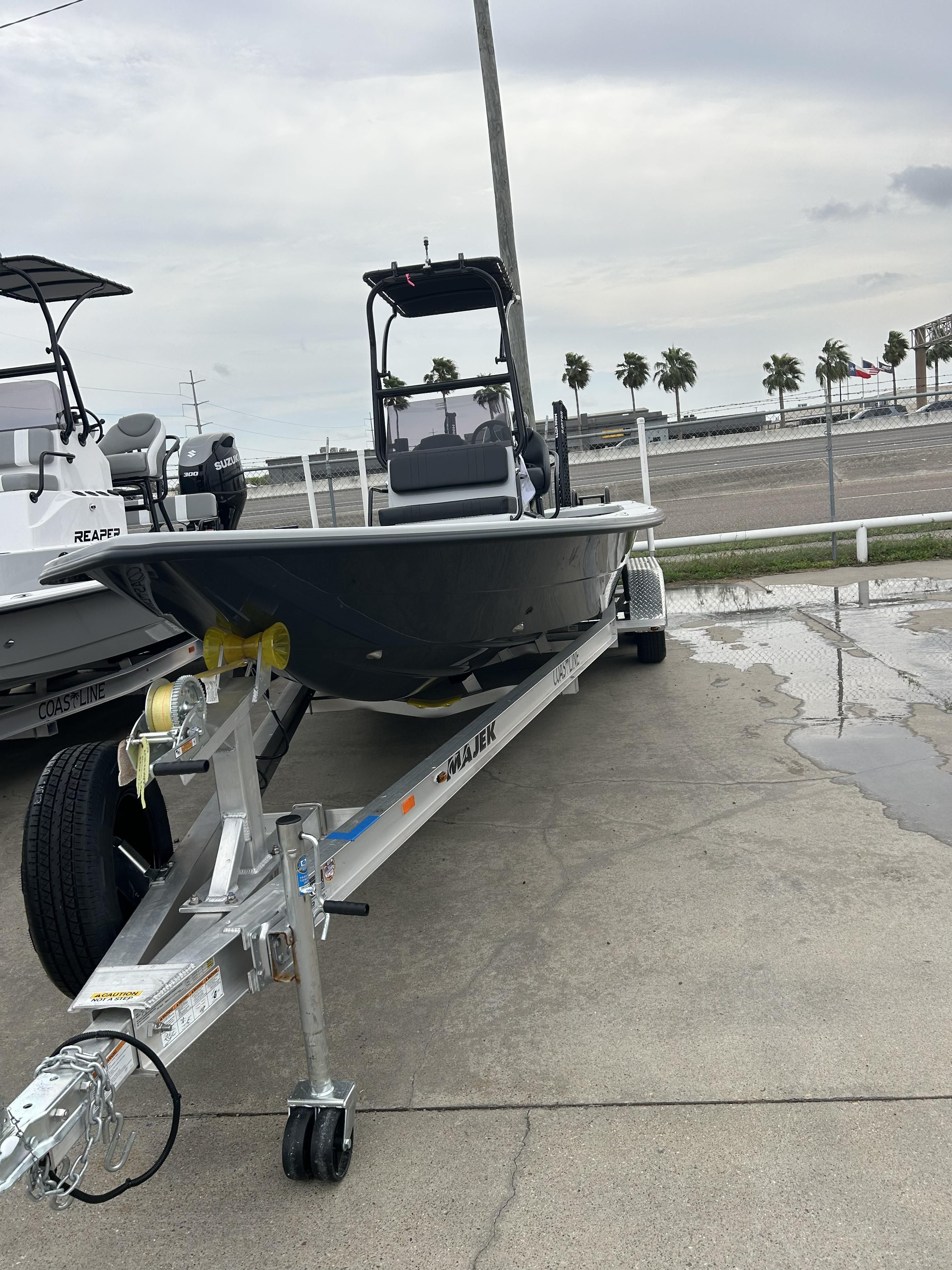 2026 Majek 25 Xtreme - 2