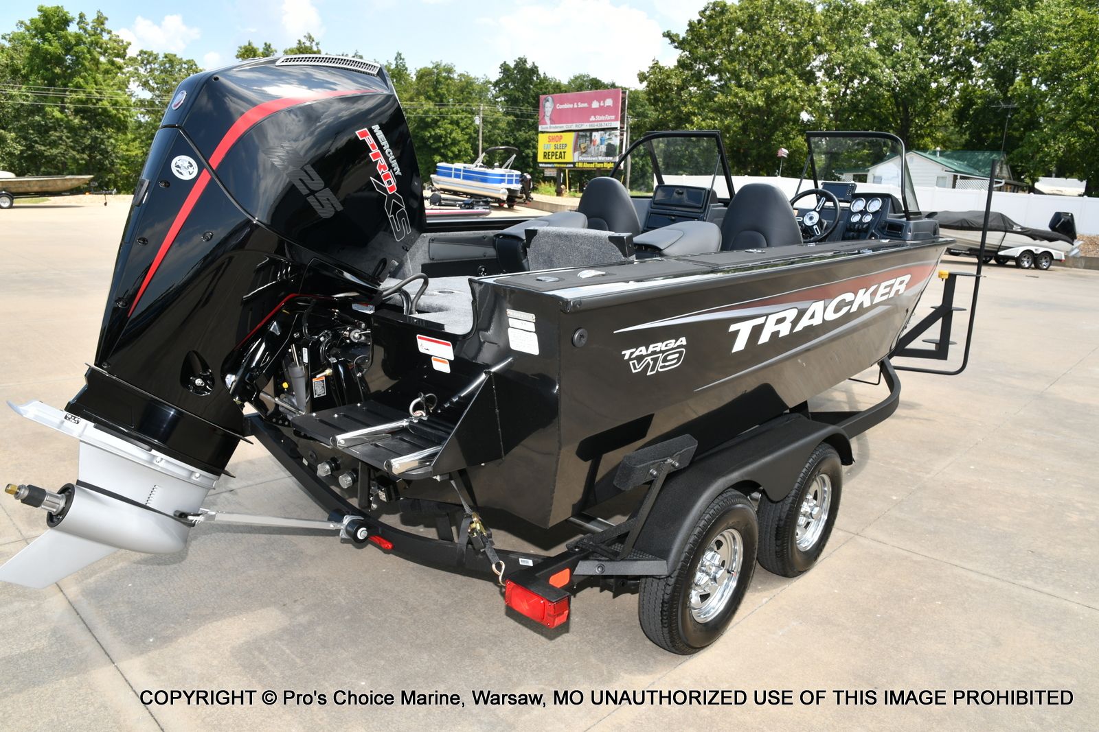 2026 Tracker Targa V-19 Combo - 16
