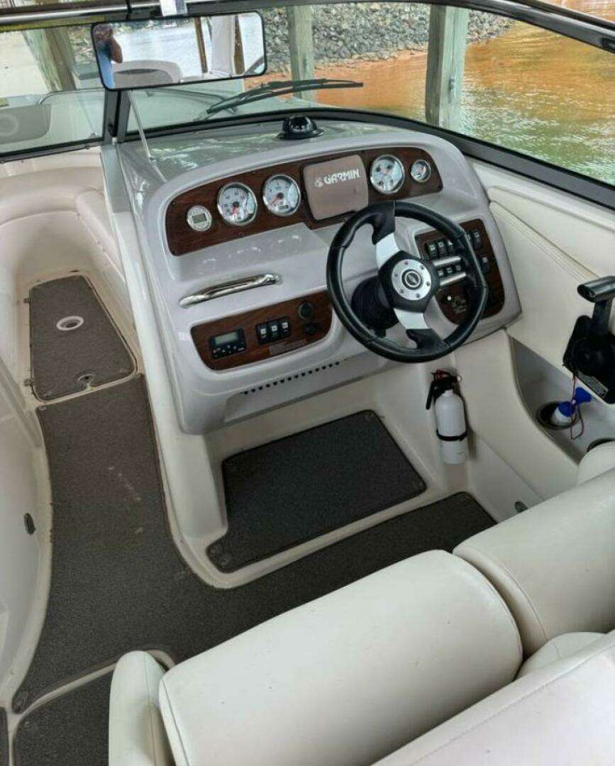 2007 Chaparral 276SSI - Image 5