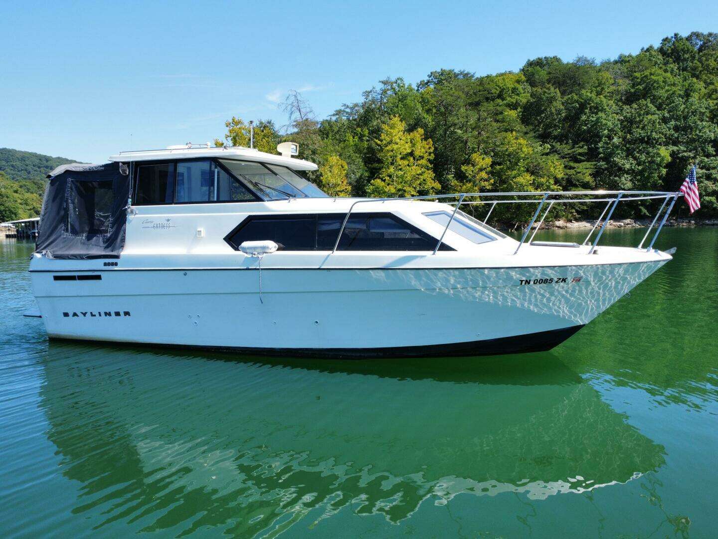 1997 Bayliner 2859 Ciera Express - Image 6
