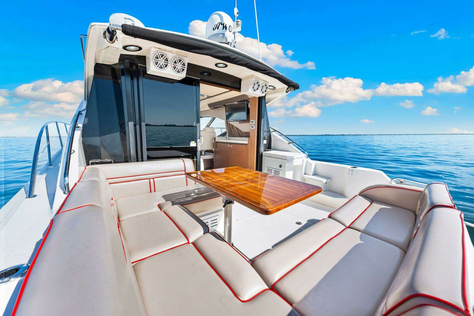 2016 Sea Ray 510 Sundancer - Image 62