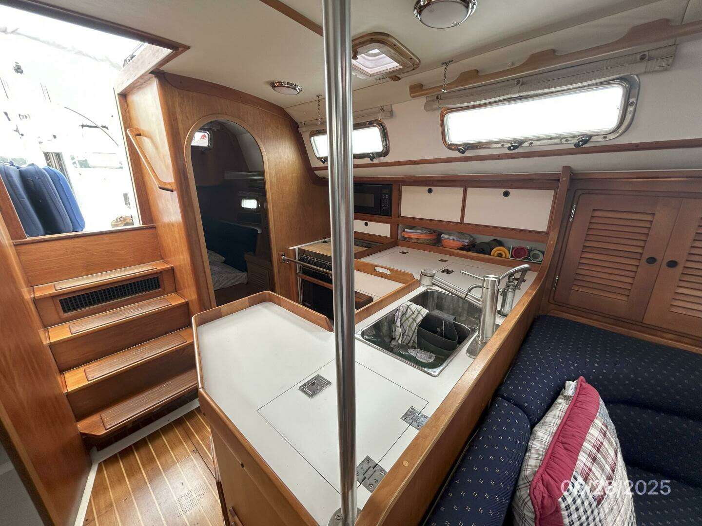 1995 Freedom 40/40 - Image 49