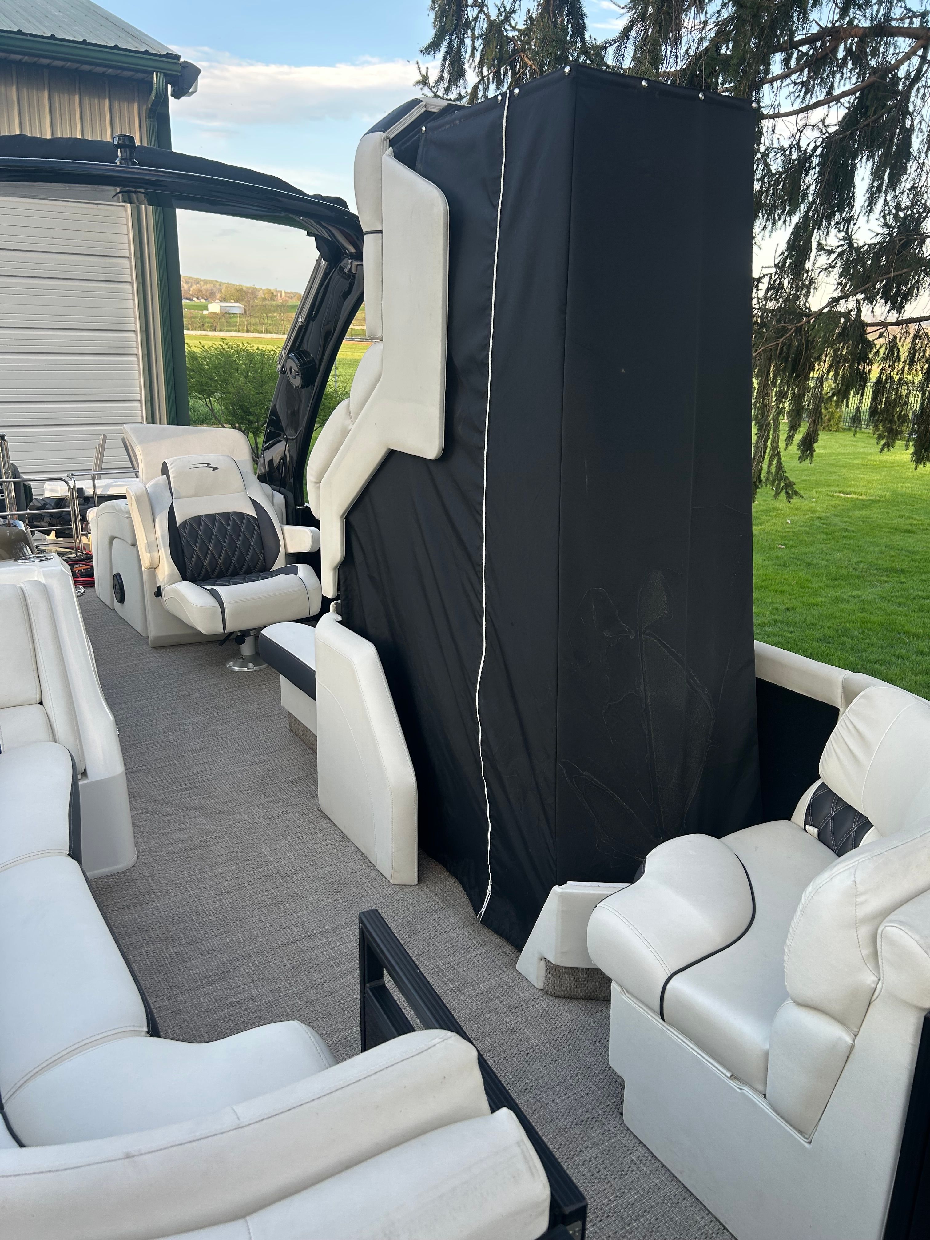 2017 Bennington 25 QX - 56