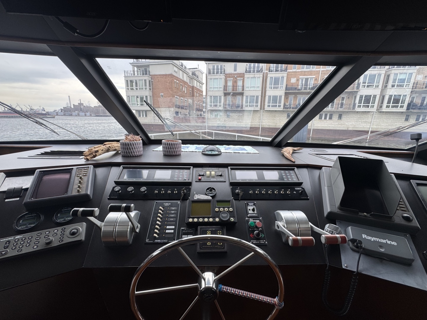 1997 Tarrab 77 Motor Yacht - Image 33