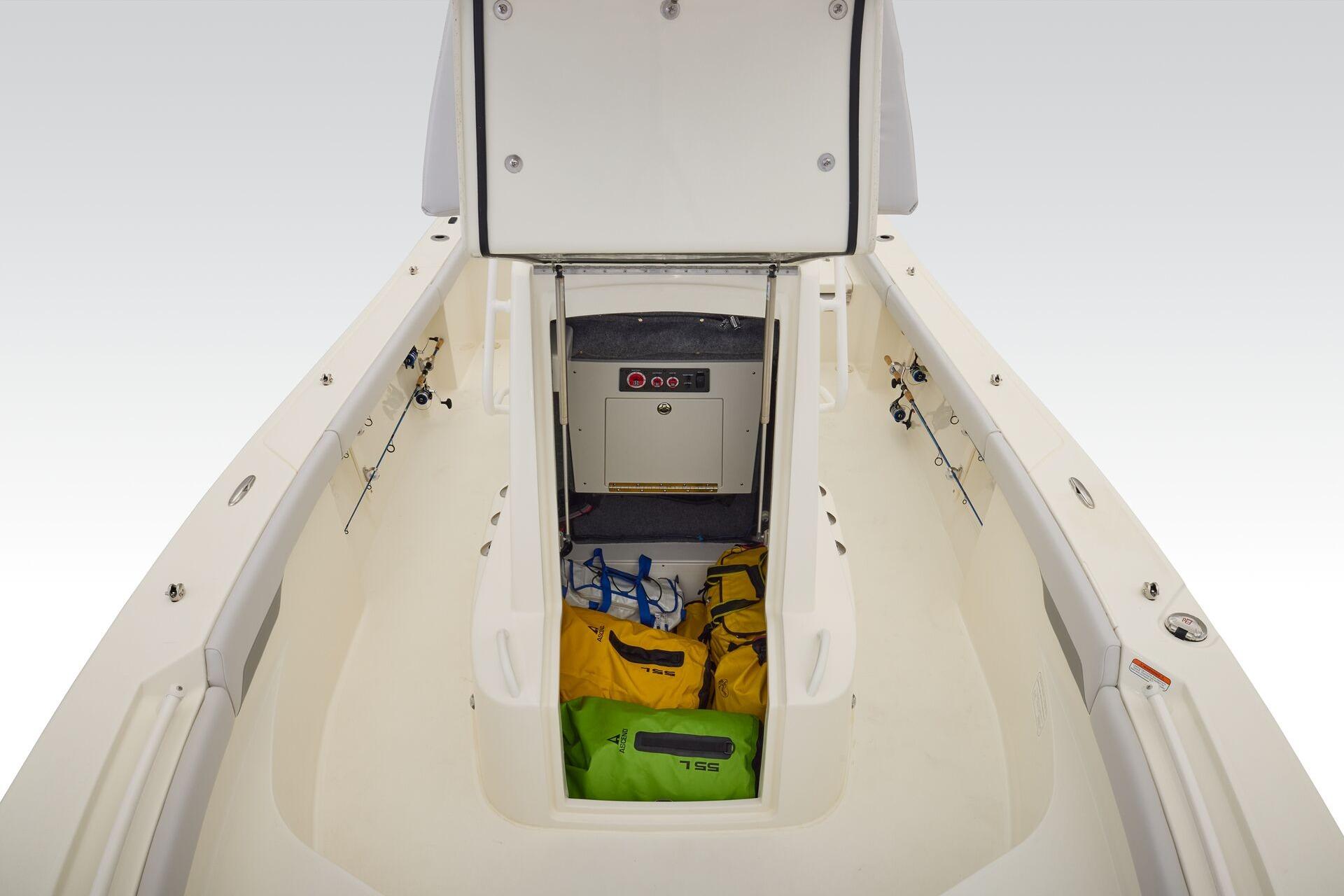 2026 Mako 226 Center Console - 19