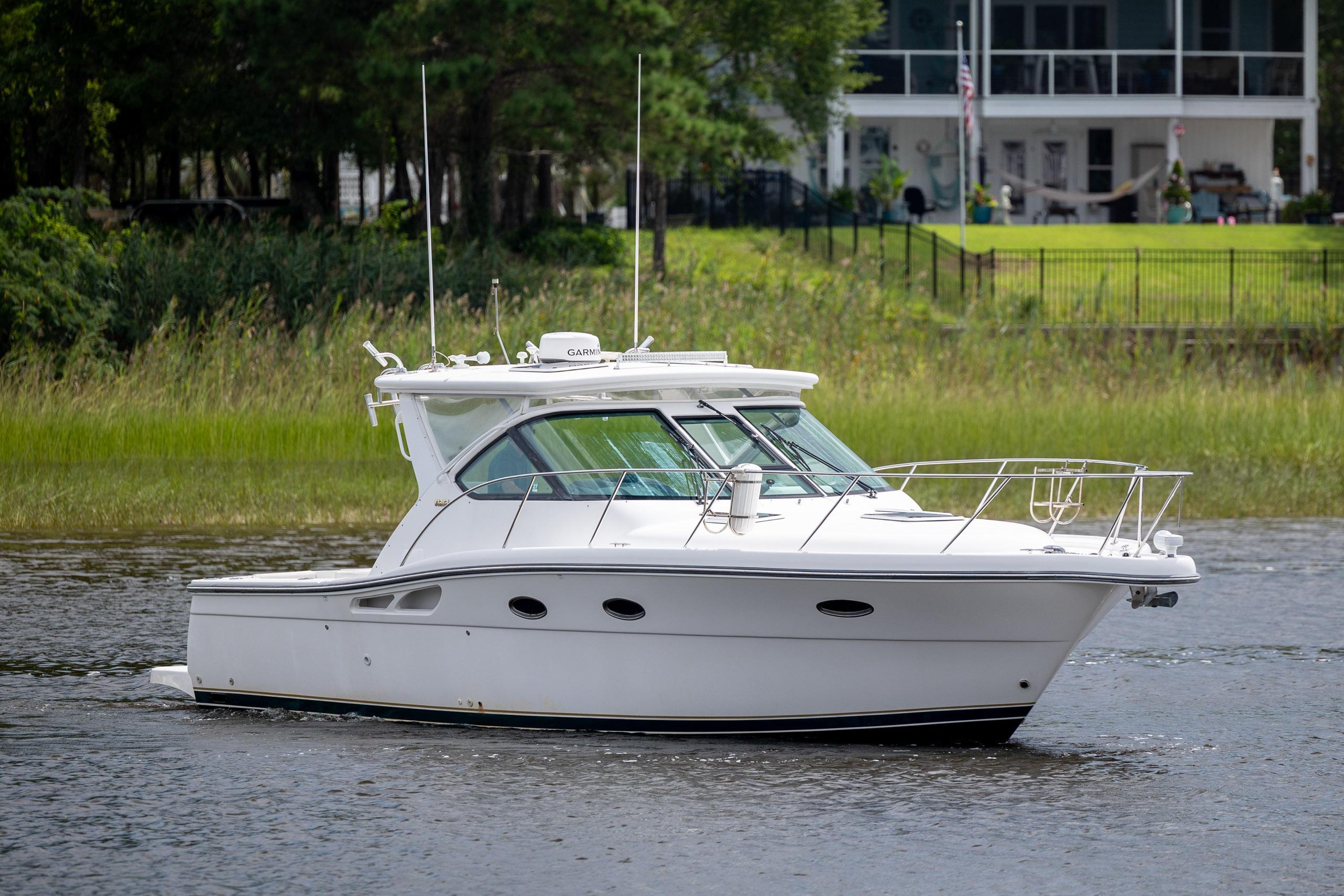 2004 Tiara Yachts 3200 Open