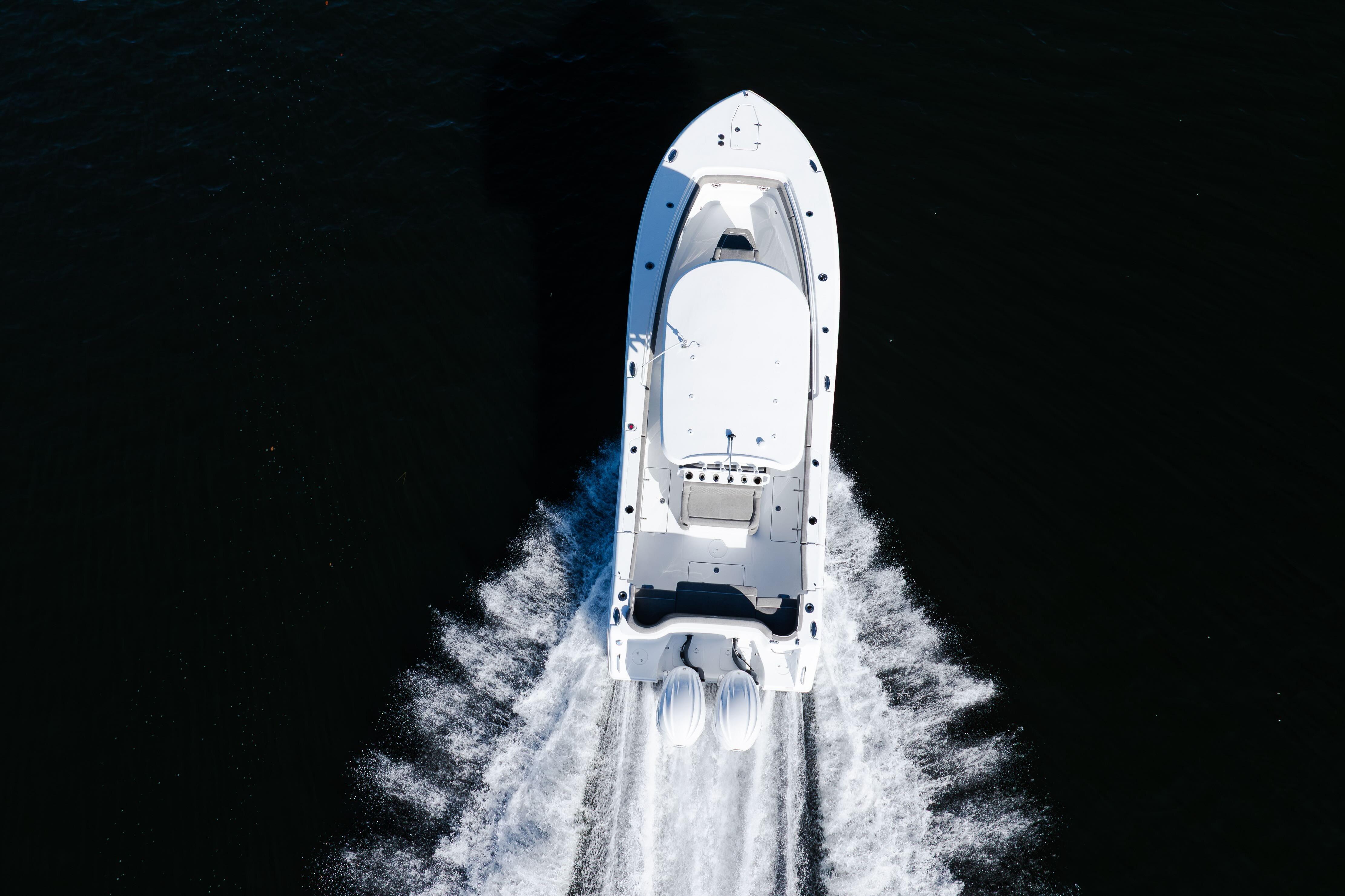 2027 Sea Hunt Ultra 275 Coffin Box