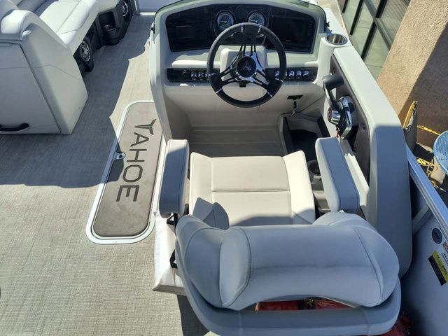 2025 Tahoe LTZ Entertainer 25 FT - 19