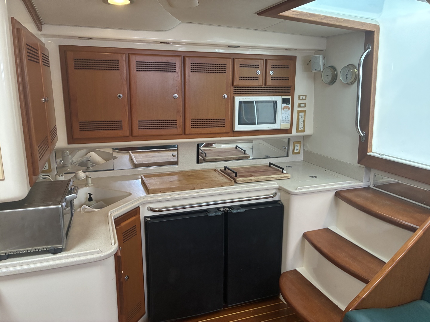 2000 Cabo 45 Express - Image 16