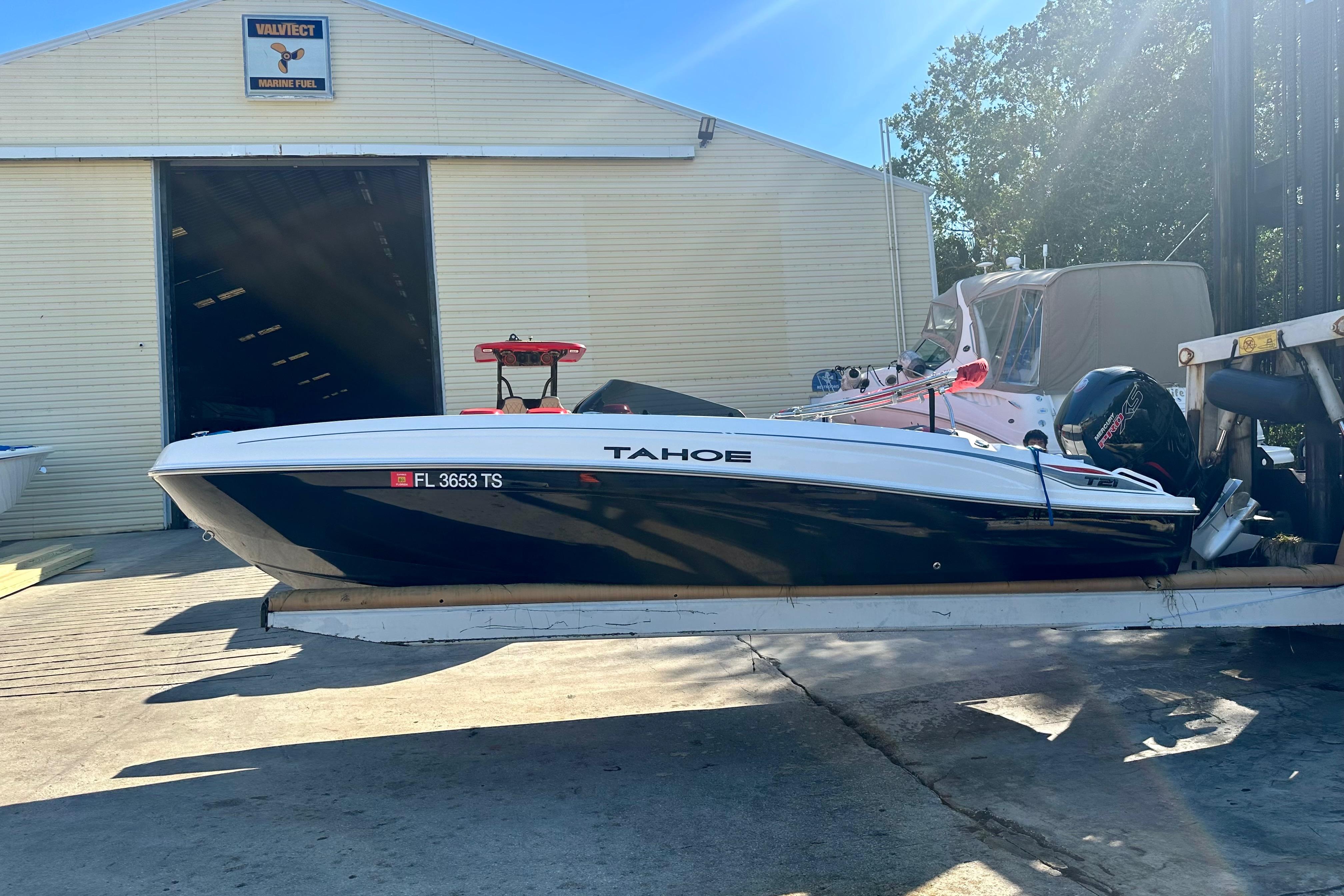 2024 Tahoe T21