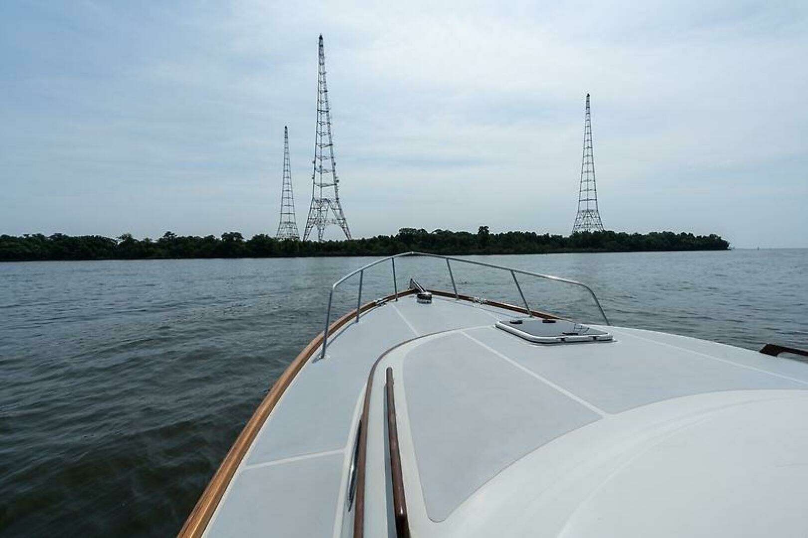 2002 San Juan 38 - Image 15